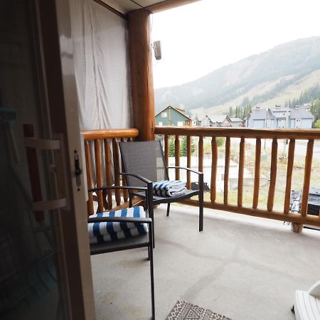 Rustic Cedar Retreat Condo Penticton Bagian luar foto