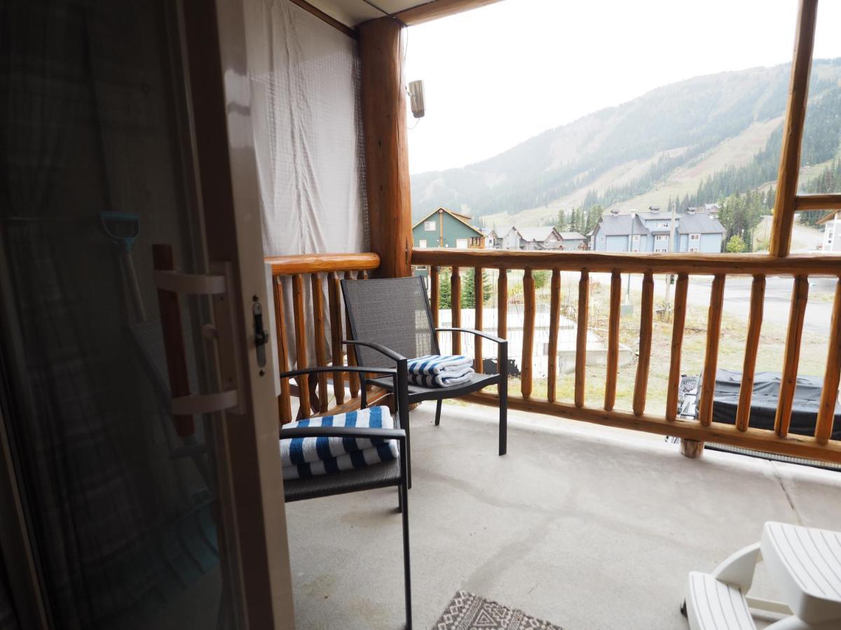 Rustic Cedar Retreat Condo Penticton Bagian luar foto