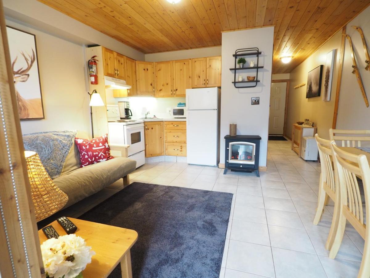 Rustic Cedar Retreat Condo Penticton Bagian luar foto